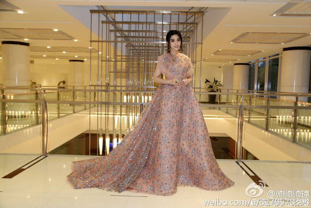 Fan Bing Bing สวย เลอค่า เจิดจรัส ในงาน Shanghai International Film Festival 2016