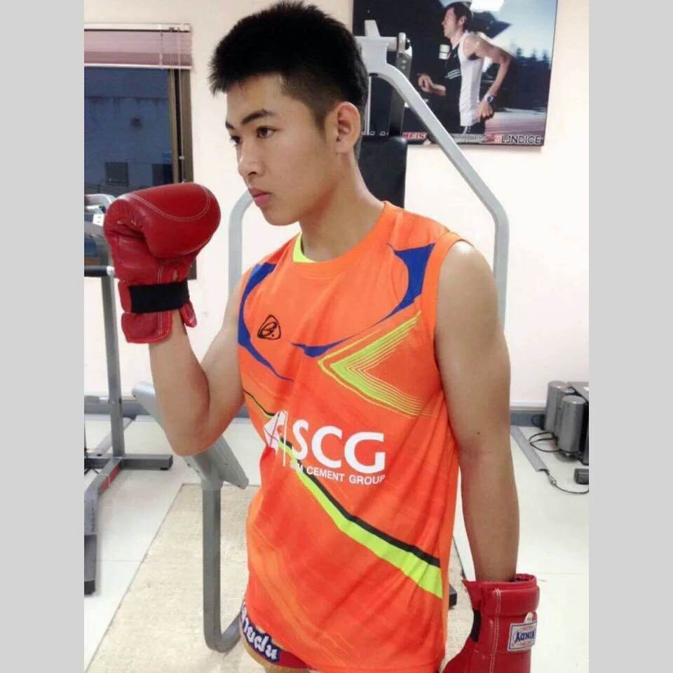 หนุ่มน้อยน่ารัก