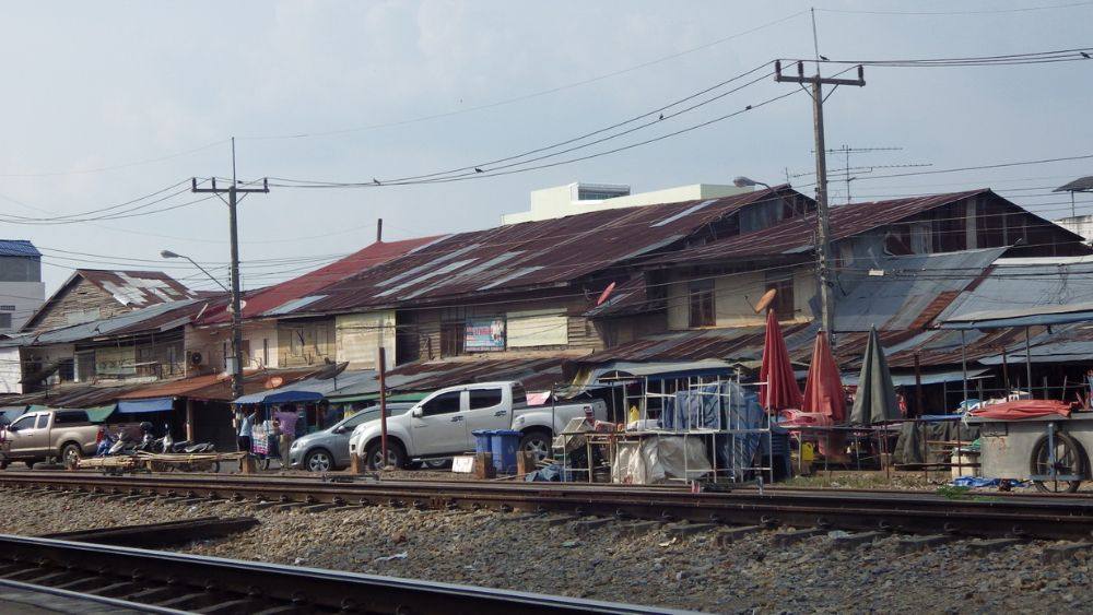 หน้าสถานีรถไฟคลองจันดี