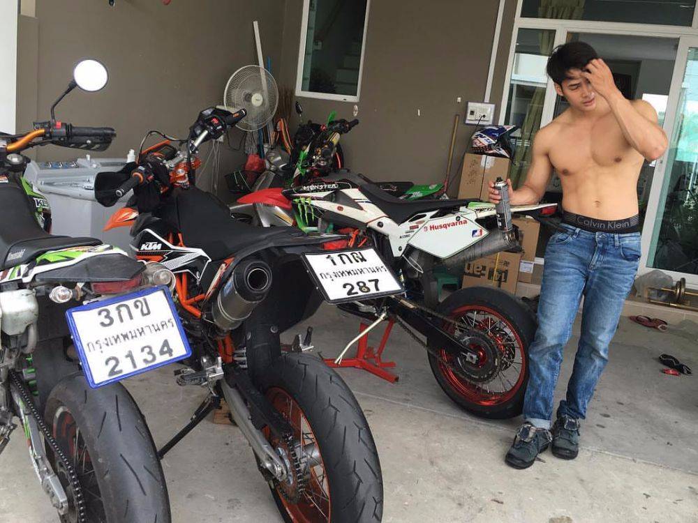 เด่นคุณ เเน่นมาก six pack ดาราช่อง3 ig: denkhun.ngamnet