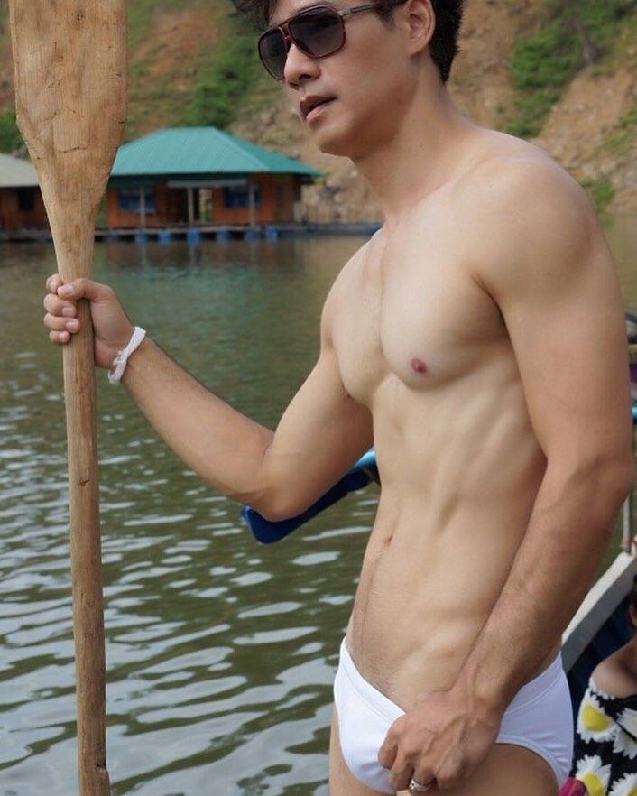 ถอดออกมาเลย....หนุ่ม ไมโล แซ่บๆเเน่นๆ