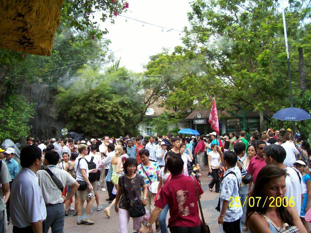 นักเรียนทัศนศึกษา ที่ ซาฟารีเวิลด์