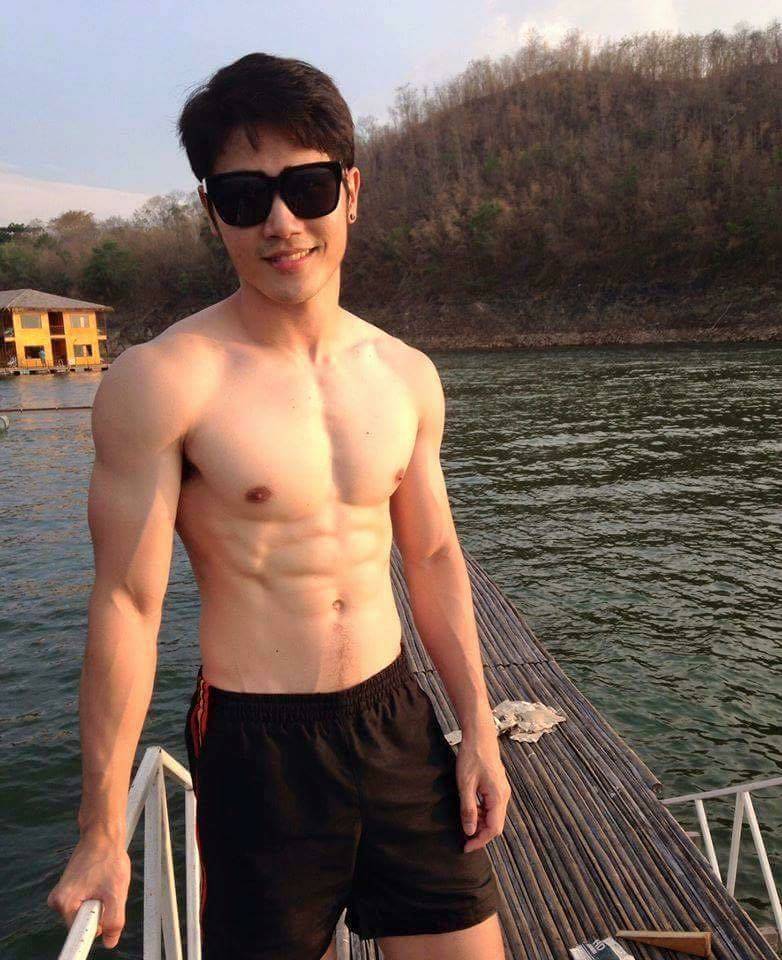 เอาไปเลย 50 รูป ในอัลบั้มที่ 888