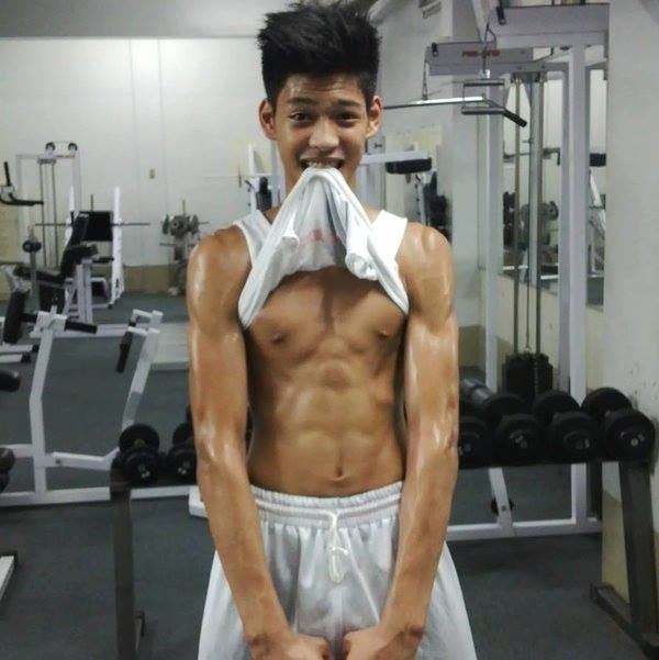 เอาไปเลย 50 รูป ในอัลบั้มที่ 888
