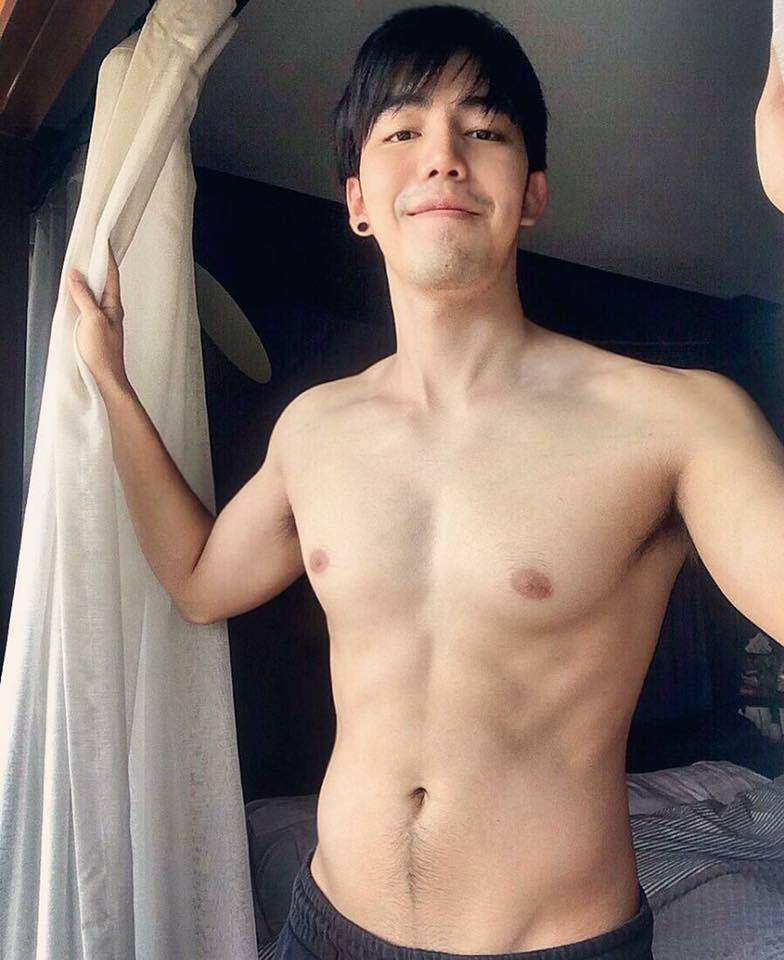 เอาไปเลย 50 รูป ในอัลบั้มที่ 888