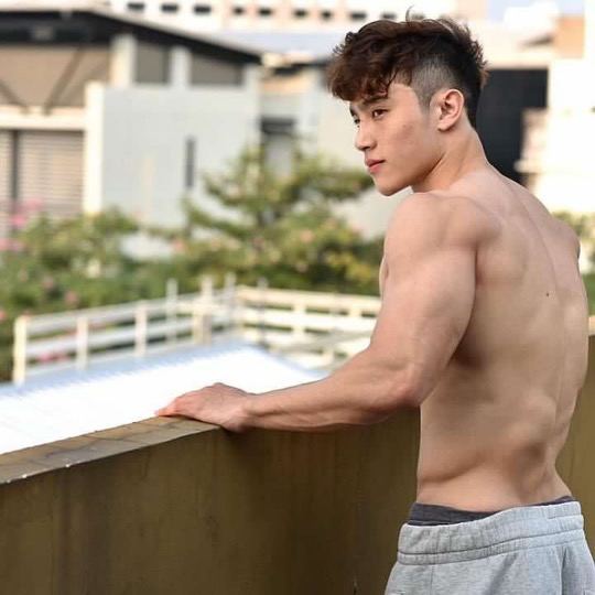 เอาไปเลย 50 รูป ในอัลบั้มที่ 888