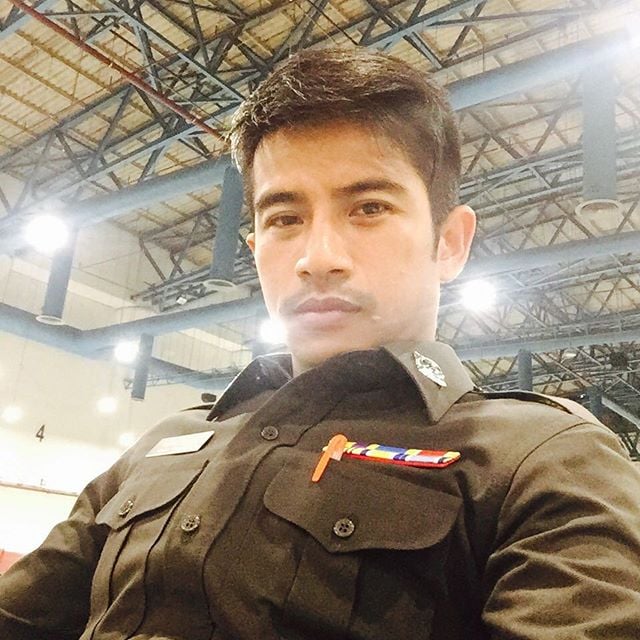 ธนา ชะนะบุตร นักเตะทีมชาติไทย เข้มดูอบอุ่น