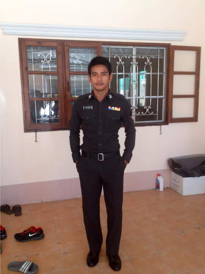 ธนา ชะนะบุตร นักเตะทีมชาติไทย เข้มดูอบอุ่น