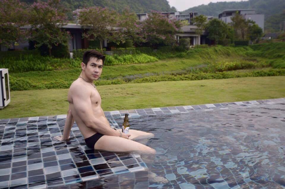 ไม่ดูถือว่าพลาด!!! ตั้งแผงขายไส้กรอกฟุตลอง จัดหนัก ตุง ใหญ่ คืนกำไรแฟนคลับ