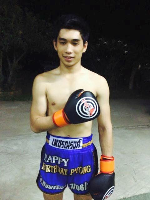 น้องเนท นักมวยสุดหล่อที่กำลังจะโด่งดังในอีกไม่ช้านี้ 909