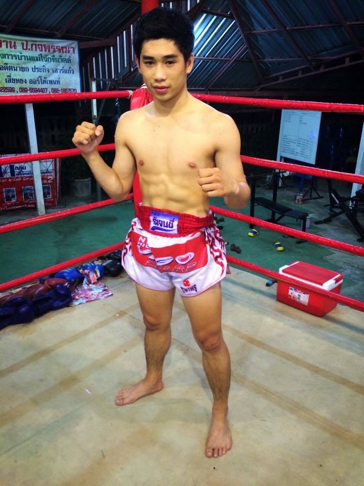 น้องเนท  นักมวยสุดหล่อที่กำลังจะโด่งดังในอีกไม่ช้านี้ 911