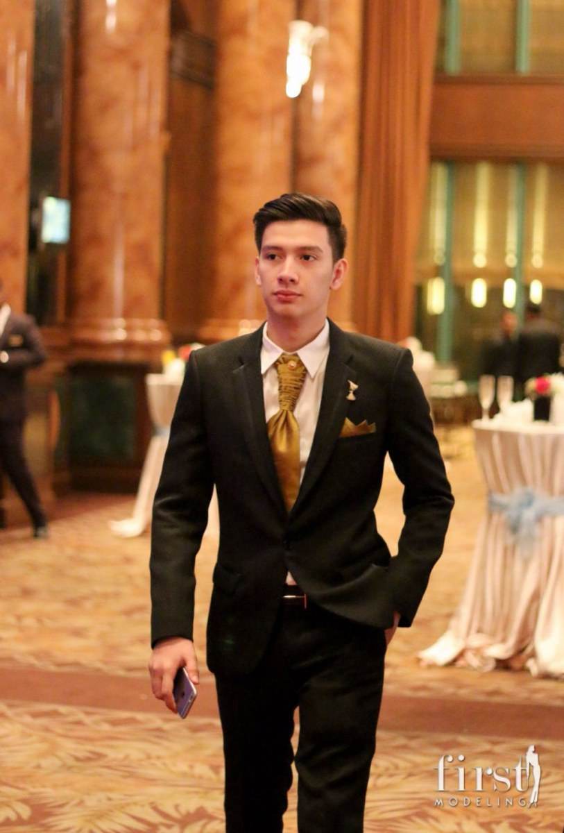 น้อย สันติสุก-นักสะแดง/นายแบบลาว