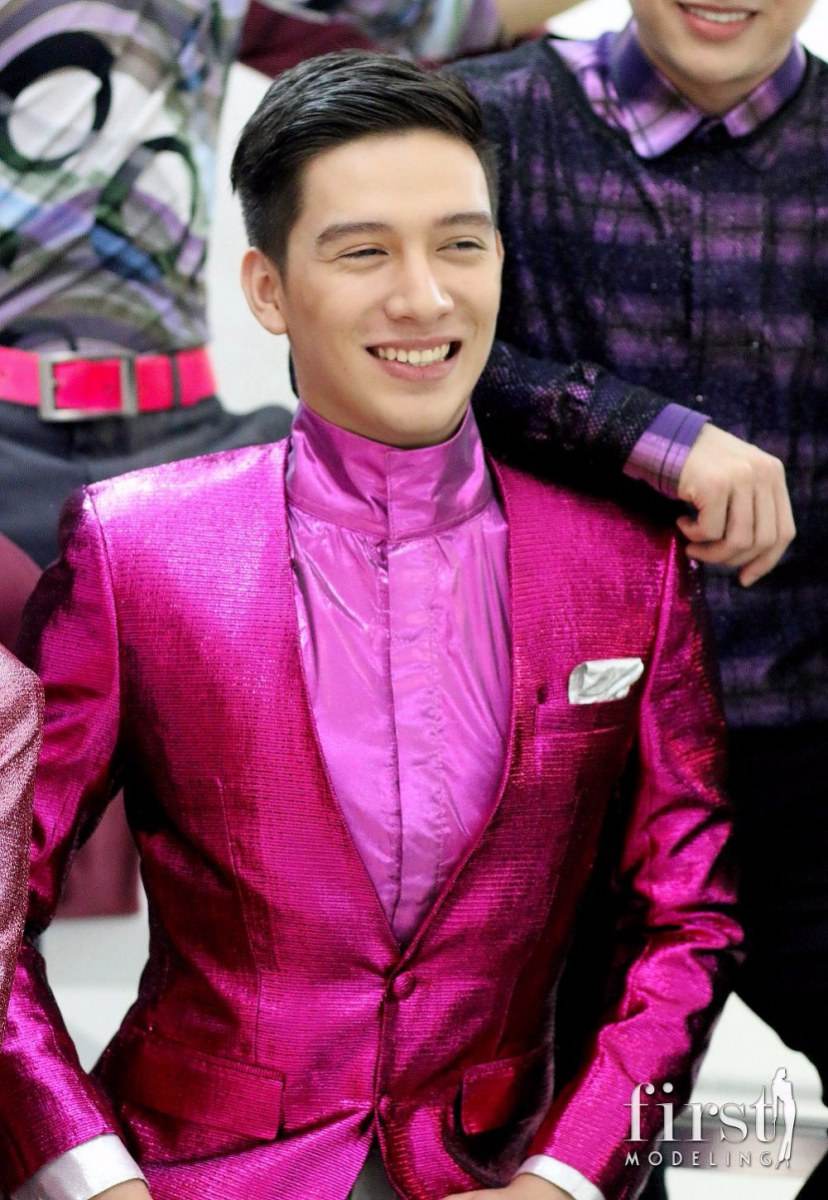 น้อย สันติสุก-นักสะแดง/นายแบบลาว