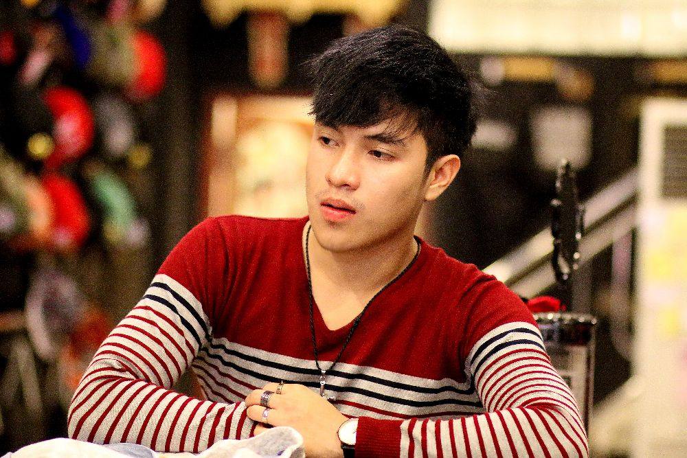 เก้า พูนสุก ดารานักสะแดงลาว