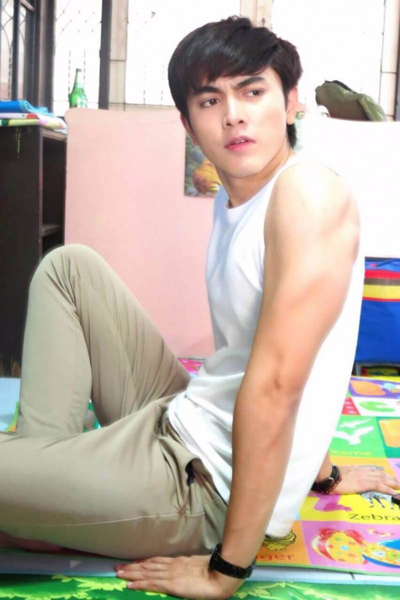 หล่อออร่าพุ่ง &ldquo;ภณ ณวัสน์&rdquo; พระเอกหน้าใสคนใหม่ของช่อง 3 ที่แท้เค้าคือ....ทายาทนางเอกรุ่นเก๋า