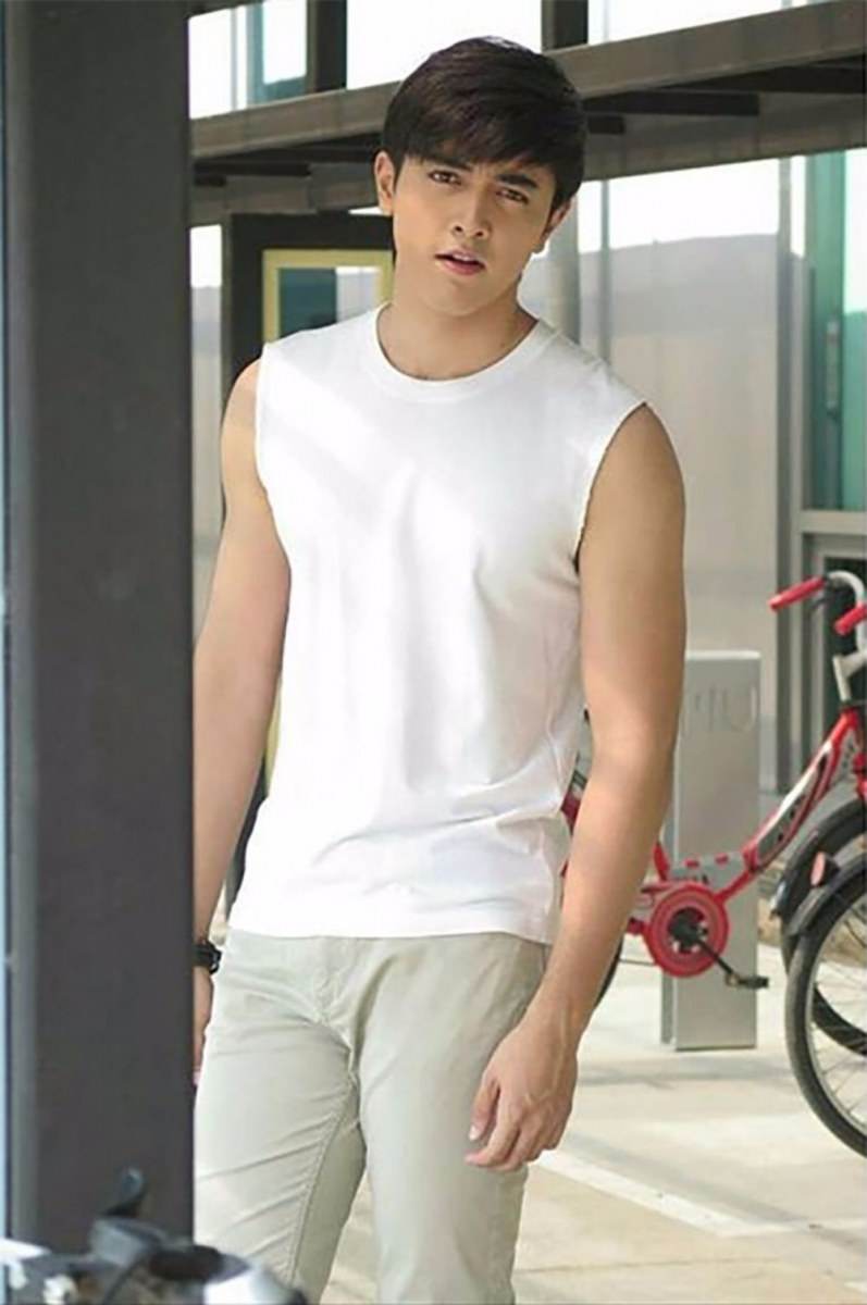 หล่อออร่าพุ่ง &ldquo;ภณ ณวัสน์&rdquo; พระเอกหน้าใสคนใหม่ของช่อง 3 ที่แท้เค้าคือ....ทายาทนางเอกรุ่นเก๋า