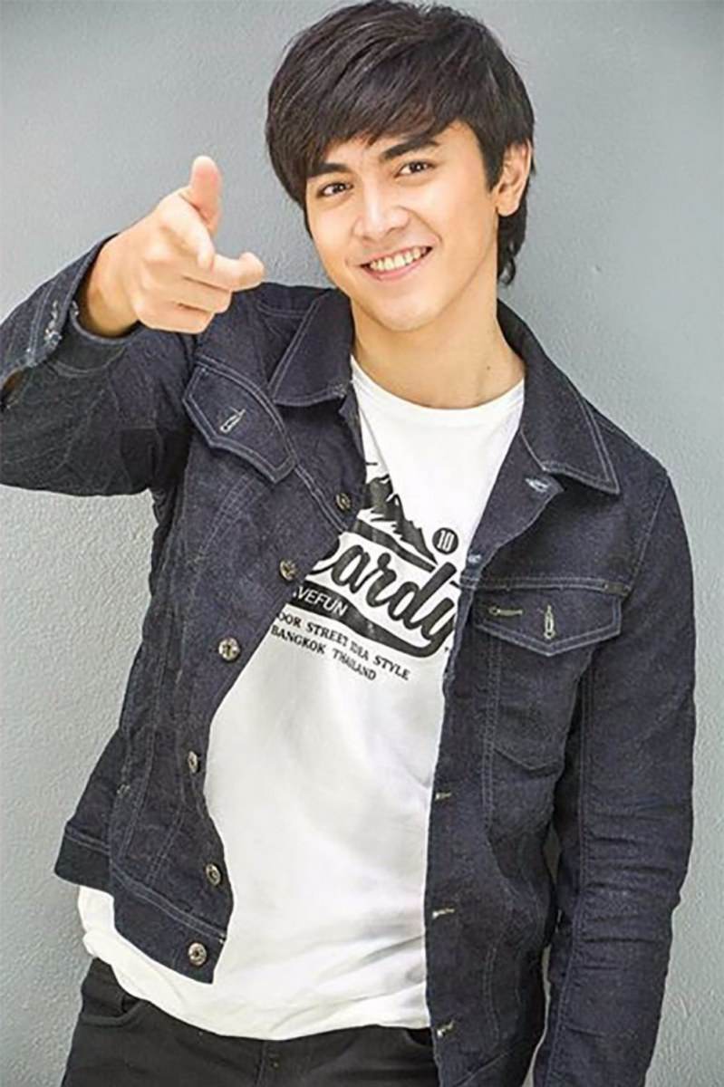 หล่อออร่าพุ่ง &ldquo;ภณ ณวัสน์&rdquo; พระเอกหน้าใสคนใหม่ของช่อง 3 ที่แท้เค้าคือ....ทายาทนางเอกรุ่นเก๋า
