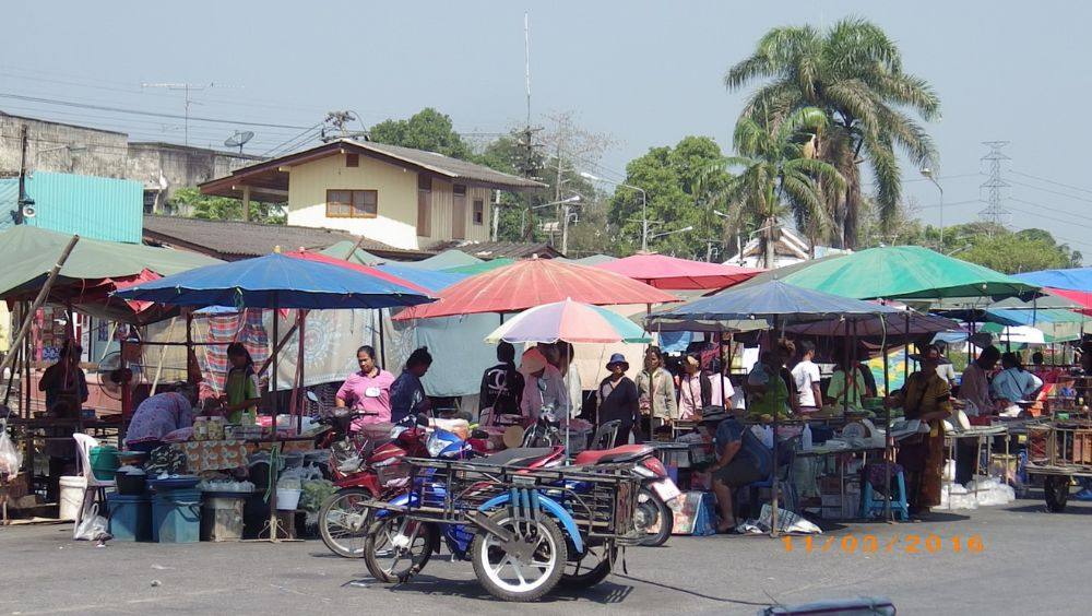ตลาดนัดวันศุกร์ เช้า ที่จันดี(ภาคใต้)