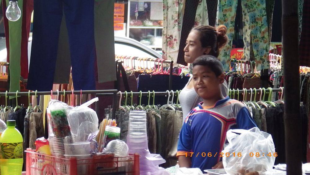 ตลาดนัดวันศุกร์ เช้า ที่จันดี(ภาคใต้)