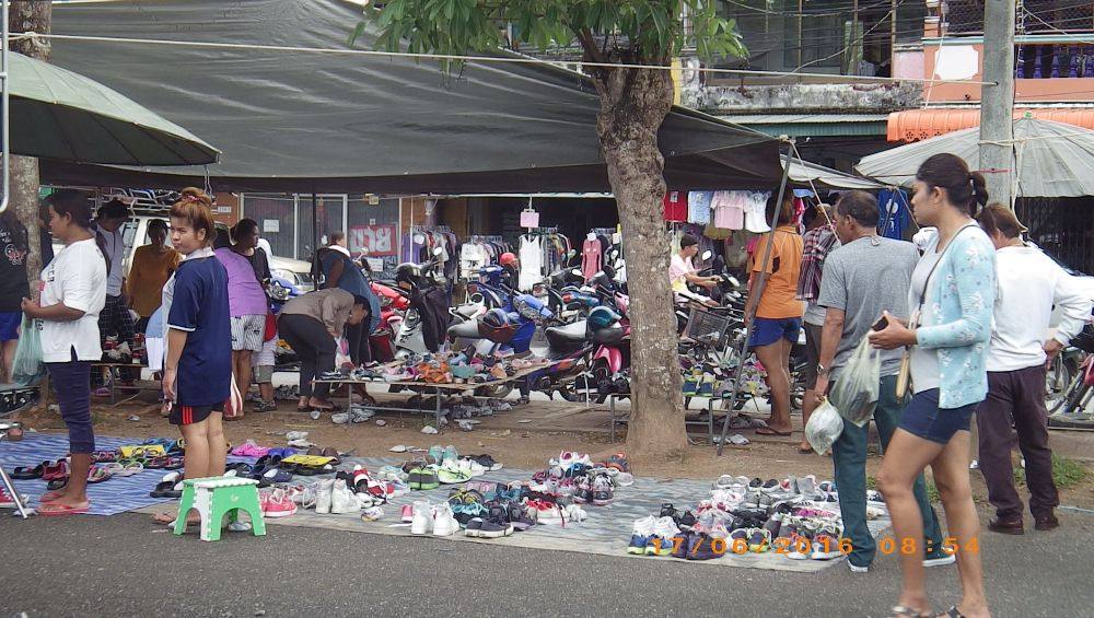 ตลาดนัดวันศุกร์ เช้า ที่จันดี(ภาคใต้)