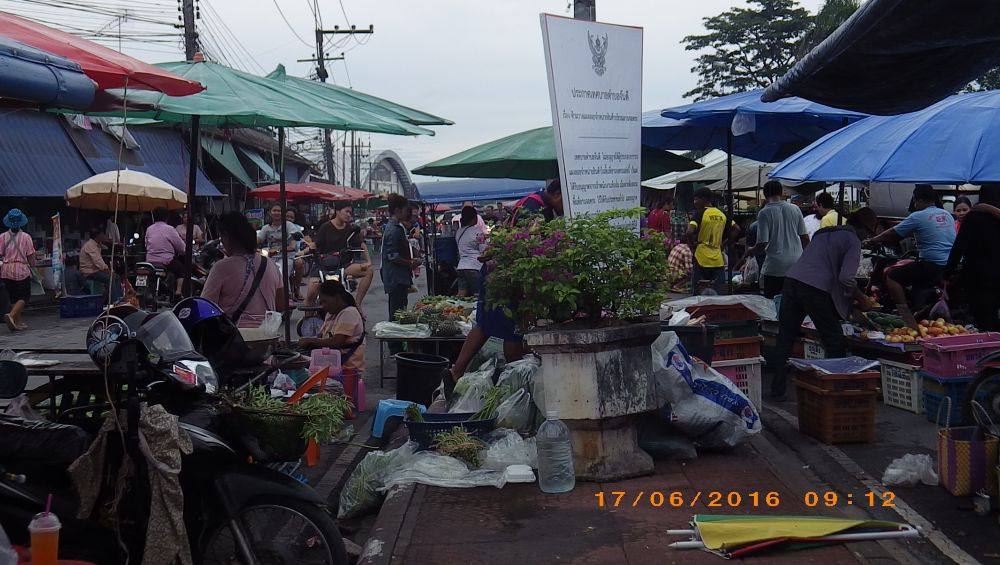 ตลาดนัดวันศุกร์ เช้า ที่จันดี(ภาคใต้)