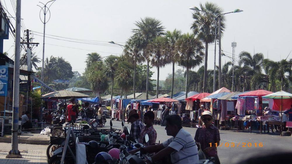 ตลาดนัดวันศุกร์ เช้า ที่จันดี(ภาคใต้)