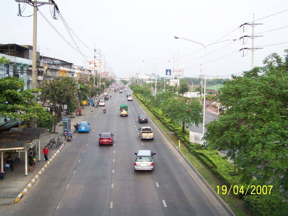 ถนนรามอินทรา ขาเข้า