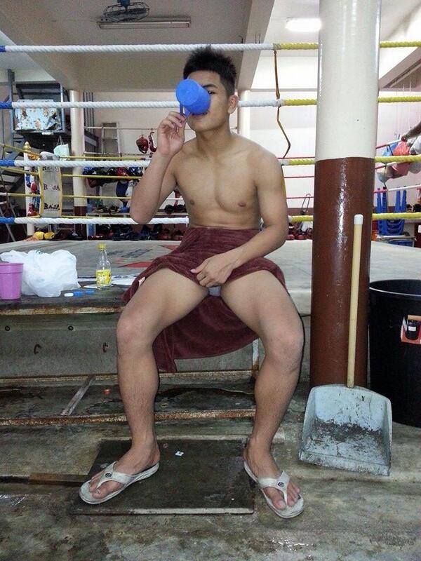 รัว  ตาดีได้ตาร้ายเสีย 985