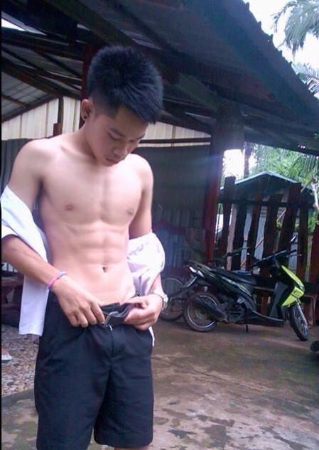 รัว  ตาดีได้ตาร้ายเสีย 985