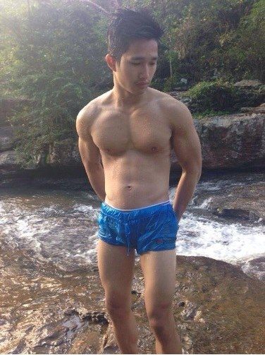 รัว  ตาดีได้ตาร้ายเสีย 985