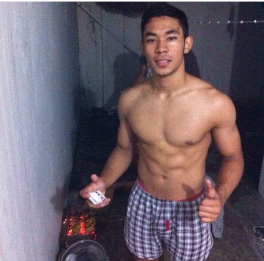ส่องผู้ชายล่ำ 3