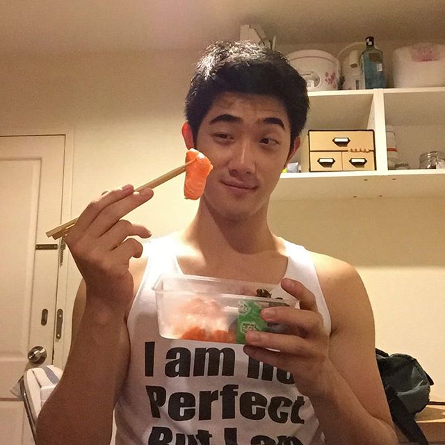 ส่องภาพความหล่อของ &ldquo;ภู ภูวณัฎฐ์&rdquo; ครูสอนพิลาทิสตี๋ขาวสุดหล่อจาก &ldquo;เทคกายเอาท์&rdquo; ตอนล่าสุด!