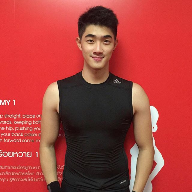 ส่องภาพความหล่อของ &ldquo;ภู ภูวณัฎฐ์&rdquo; ครูสอนพิลาทิสตี๋ขาวสุดหล่อจาก &ldquo;เทคกายเอาท์&rdquo; ตอนล่าสุด!