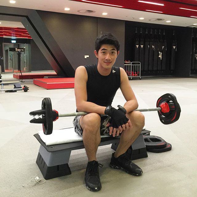 ส่องภาพความหล่อของ &ldquo;ภู ภูวณัฎฐ์&rdquo; ครูสอนพิลาทิสตี๋ขาวสุดหล่อจาก &ldquo;เทคกายเอาท์&rdquo; ตอนล่าสุด!