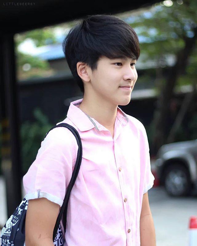 ทำความรู้จักกับ &ldquo;บีม บุณยกร&rdquo; หรือ &ldquo;รถถัง&rdquo; จาก &ldquo;Make It Right Series&rdquo; ตี๋ขาวหล่อรุ่นเล็กที่กำลังได้ใจสาวๆ อยู่ในตอนนี้!