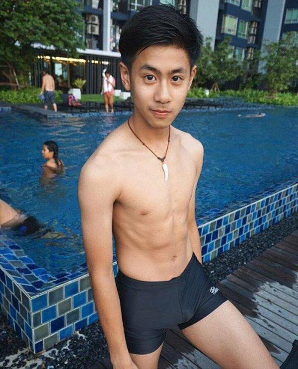 ผช.หลากรส