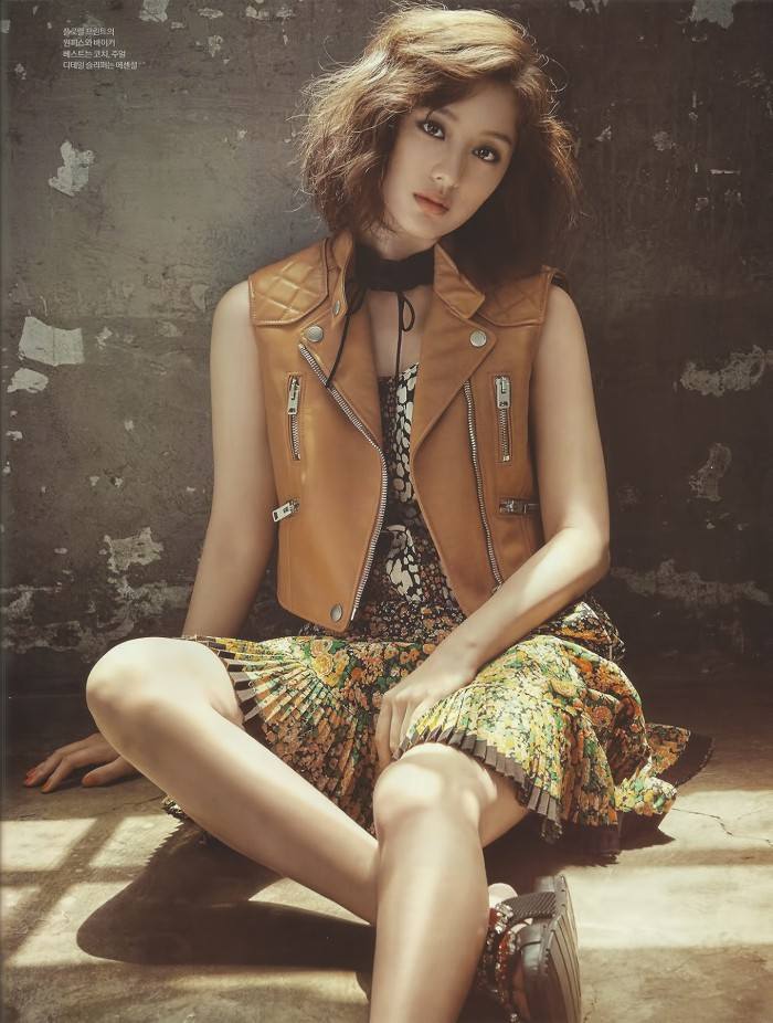 Kim Ji Won @ Sure Korea July 2016