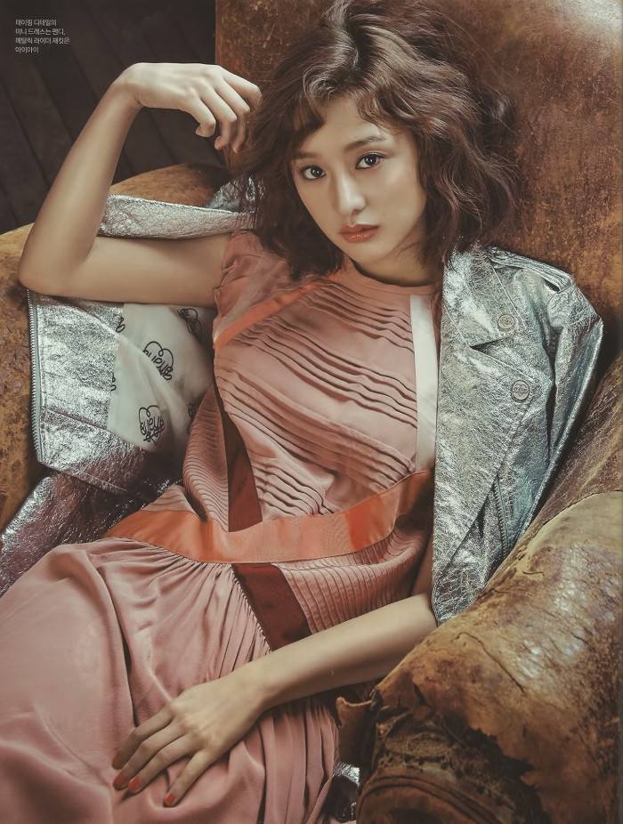 Kim Ji Won @ Sure Korea July 2016