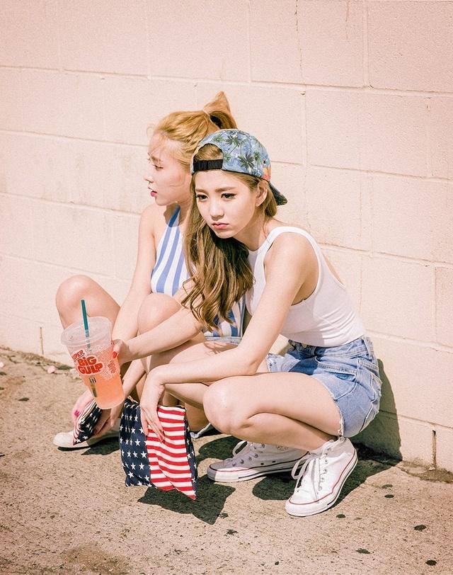 Chae Eun x Jung Yeon เผยผิวสาวขาวจัดเต็มแบบแพ็คคู่!