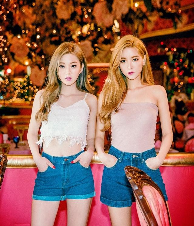Chae Eun x Jung Yeon เผยผิวสาวขาวจัดเต็มแบบแพ็คคู่!