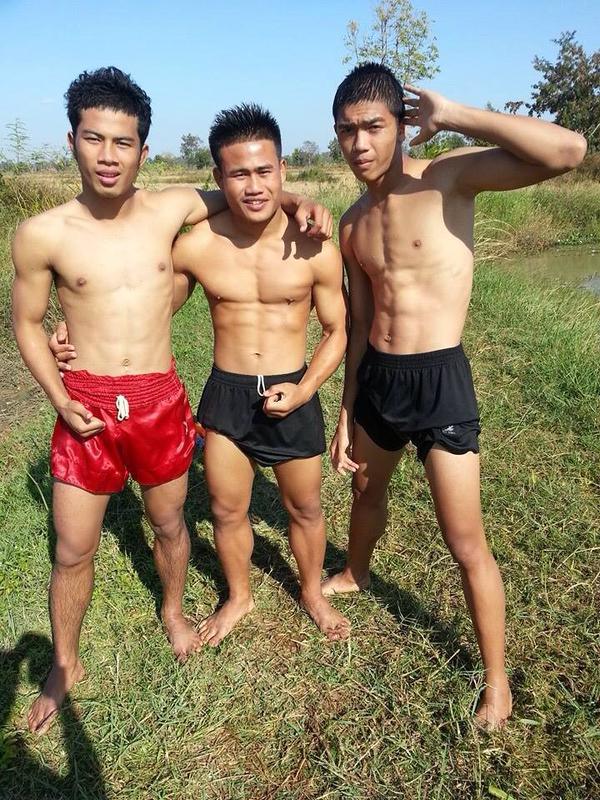 เชิญเลือกเลีย 1,032