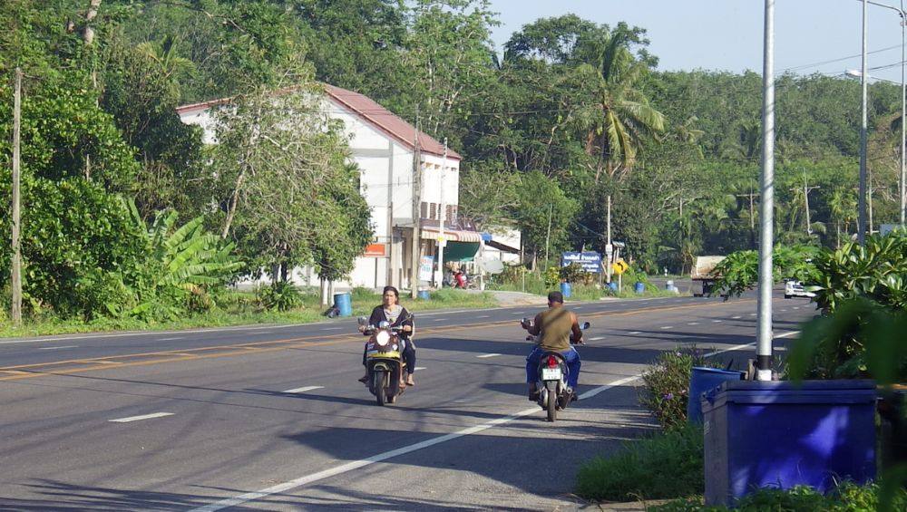 บ.นาวา ถนนสาย 4015