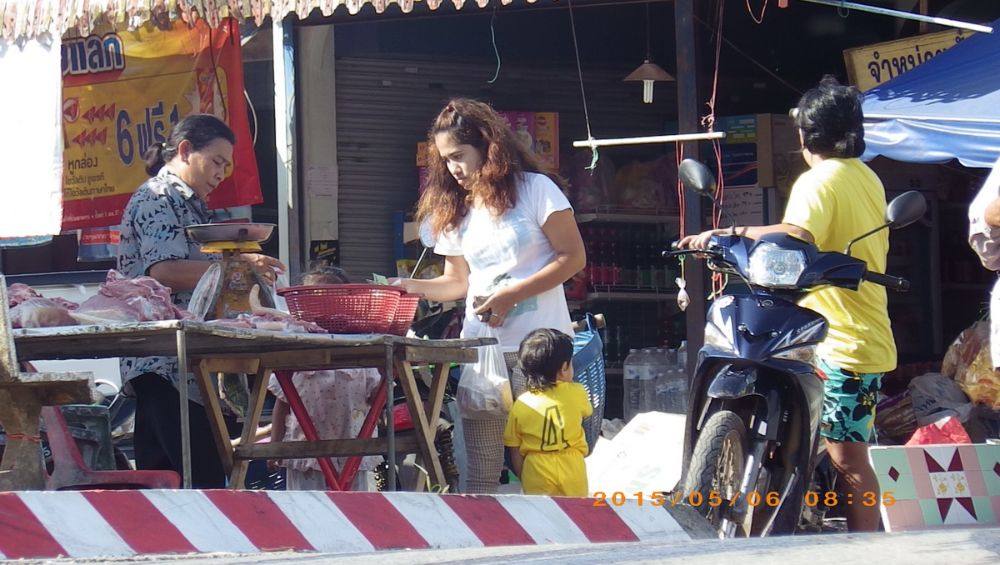 ขายเนื้อหมู ใกล้เซเว่น