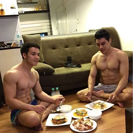 จัดมาให้เลียจนเพลียไปข้าง002