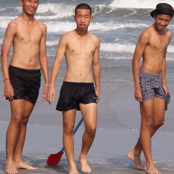 อยากโดนเลียกลับบ้าง 1,079