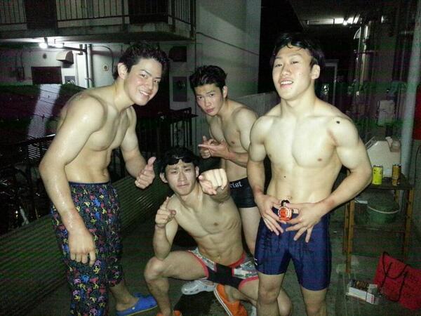 ฟินตาแตก แหกดูผู้ชาย