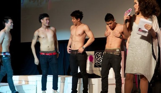 ฟินตาแตก แหกดูผู้ชาย