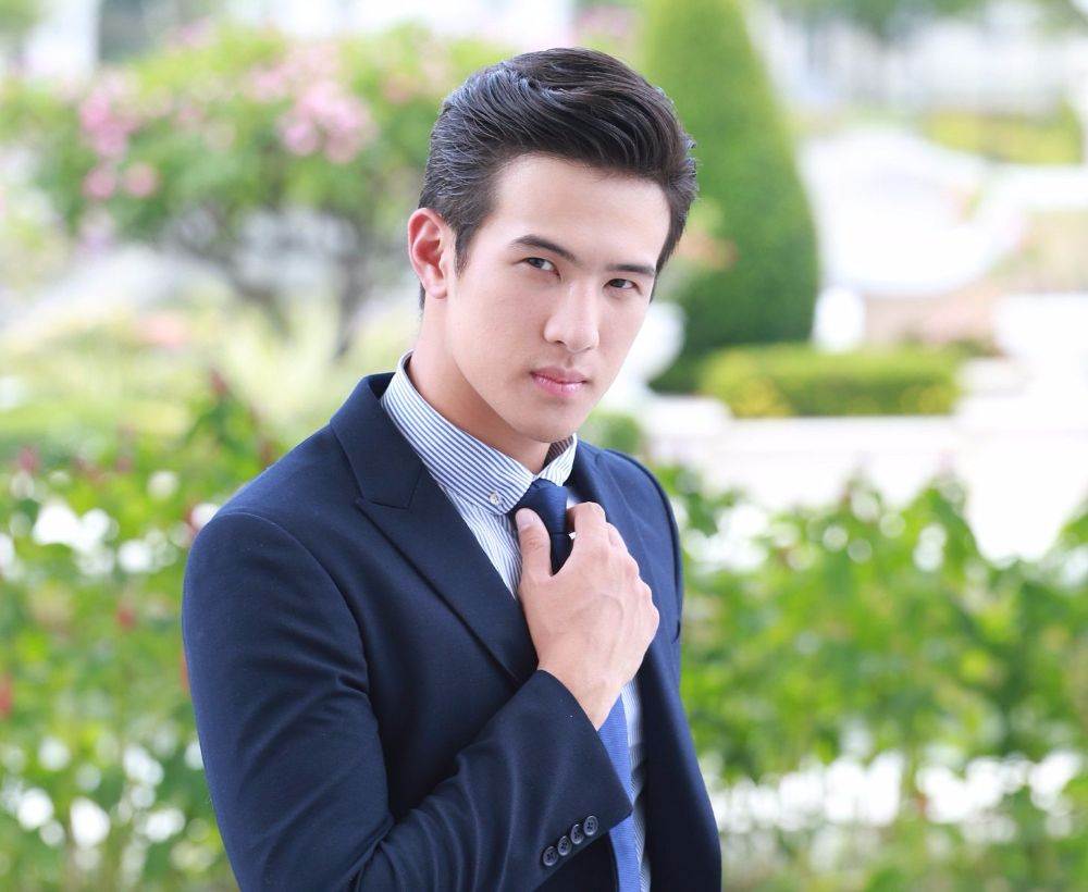 บรรดาพระเอก ที่มองด้านข้างแล้วจมูกเป๊ะฟินเว่อร์