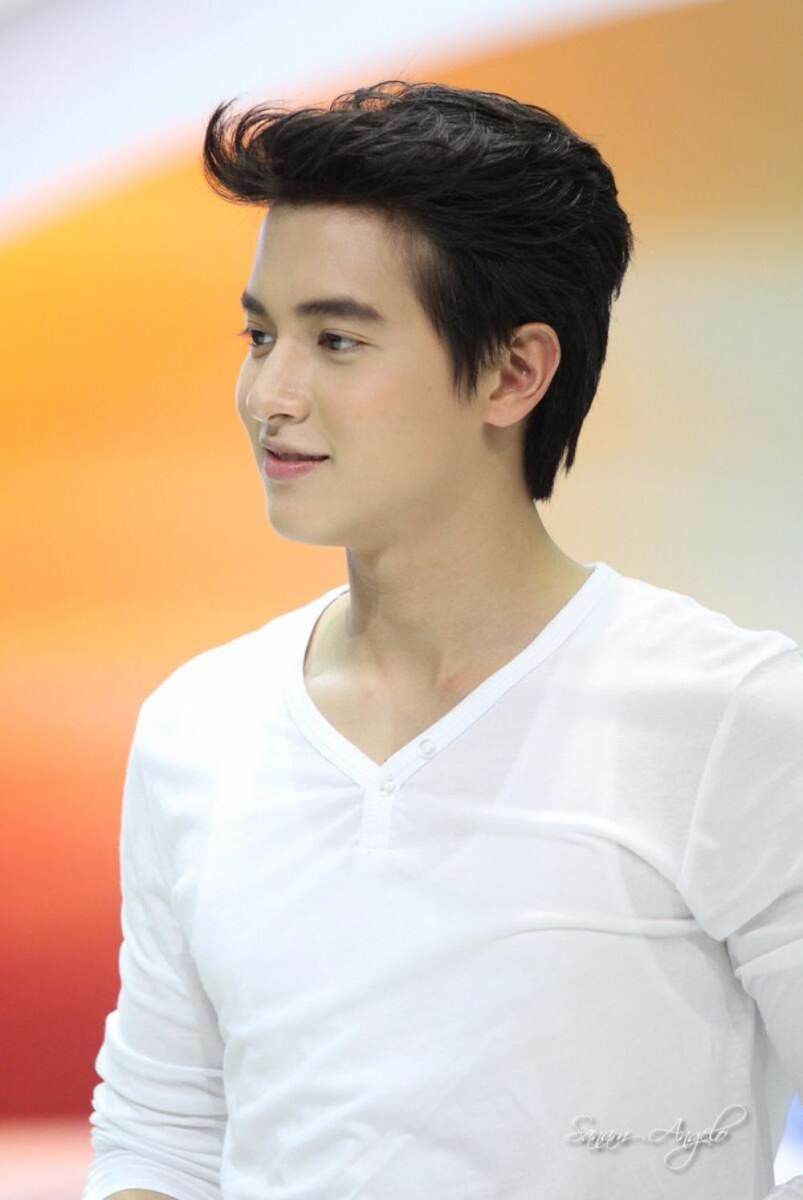 บรรดาพระเอก ที่มองด้านข้างแล้วจมูกเป๊ะฟินเว่อร์
