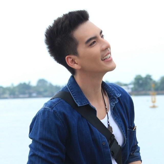 บรรดาพระเอก ที่มองด้านข้างแล้วจมูกเป๊ะฟินเว่อร์